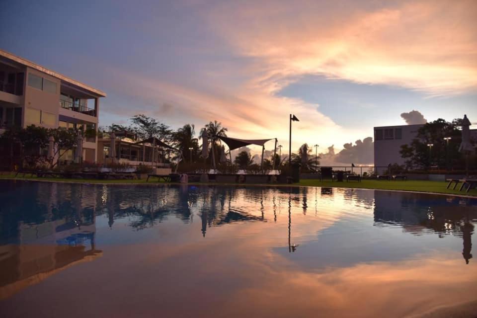 Karon Butterfly Kata Hill Condo By The Sea Ban Karon Екстер'єр фото