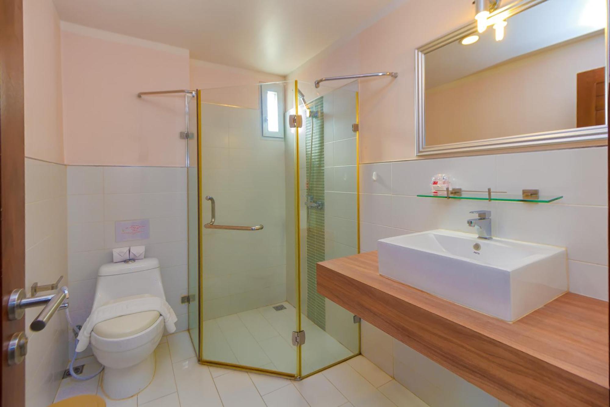 Karon Butterfly Kata Hill Condo By The Sea Ban Karon Екстер'єр фото